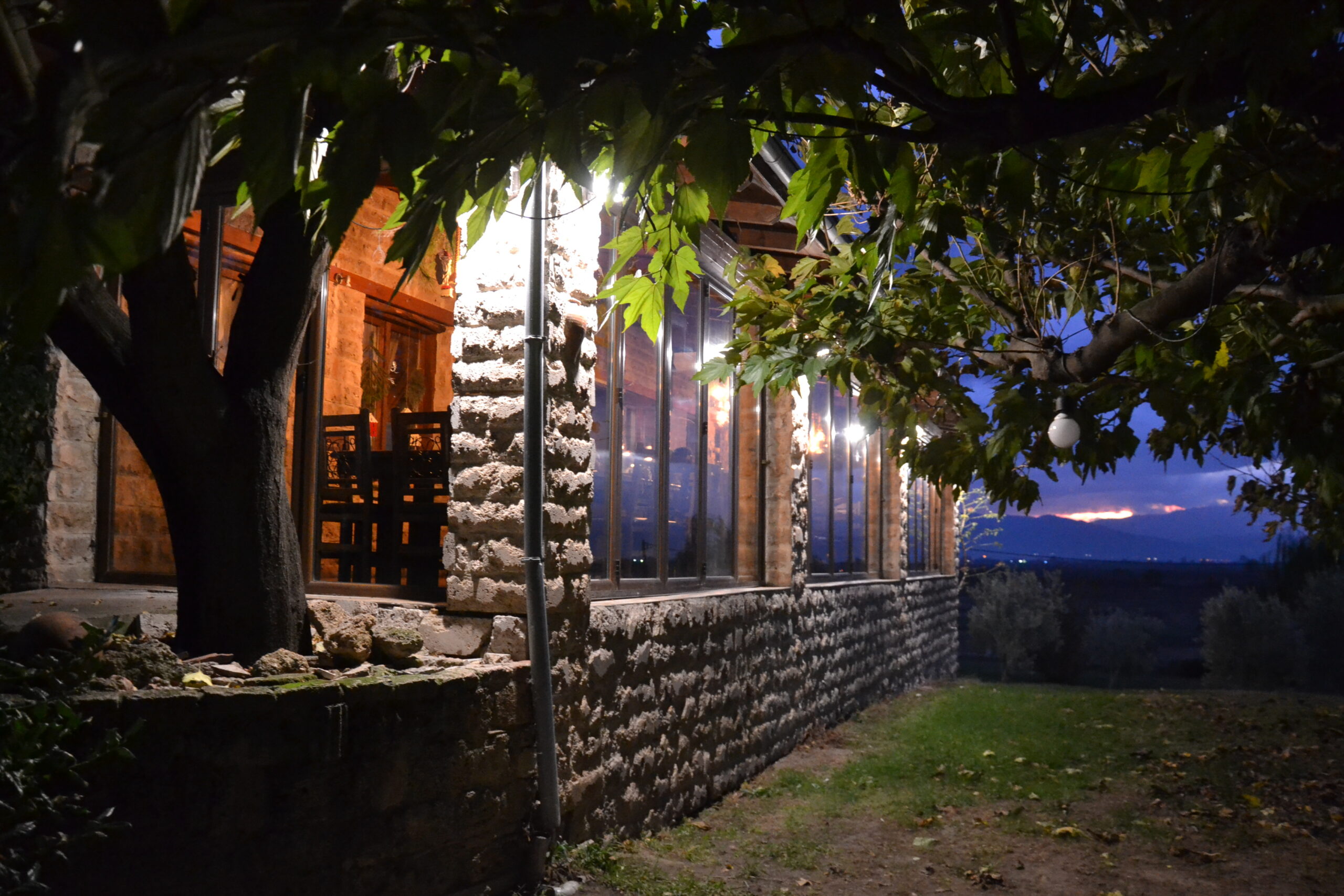 Τραπεζαρία και ατμόσφαιρα στο Εκείμερος